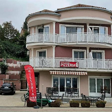 Apartmani Tika Golubac Esterno foto