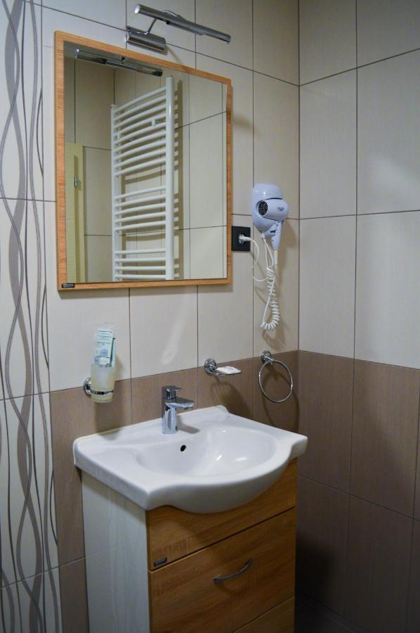 Apartmani Tika Golubac Esterno foto